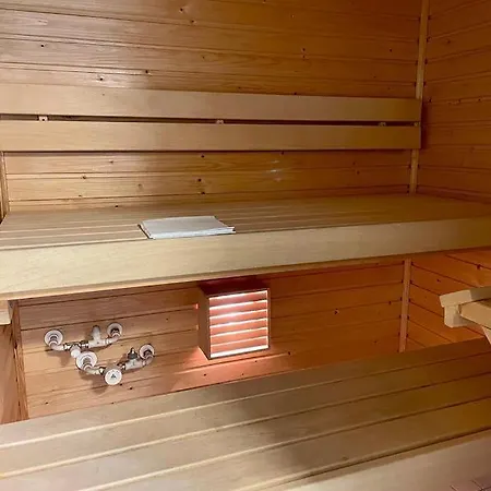 Appartamento Kotimaailma Kotikaksiokirkkok Saunalla *
