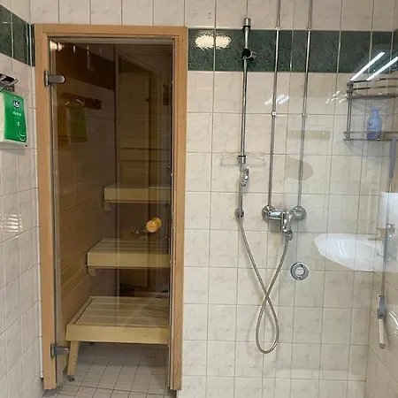 Kotimaailma Kotikaksiokirkkok Saunalla